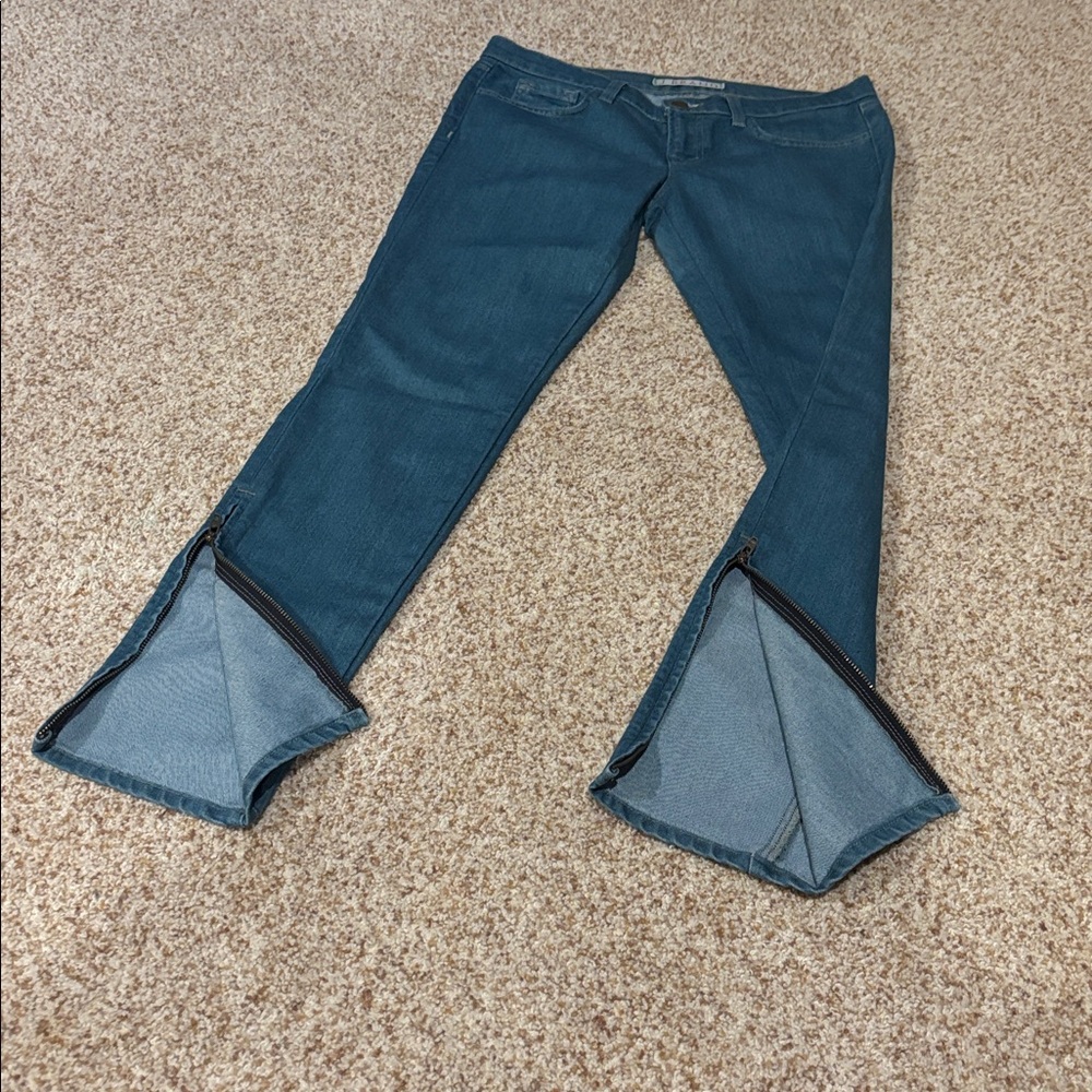 J brand “The Deal” skinny jeans w/ zippers on bottoms 29 EUC - Picture 2 of 10